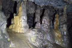 Interior de la Cova del Petrecó