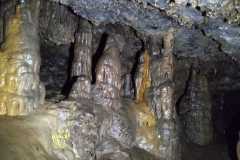 Interior de la Cova del Petrecó