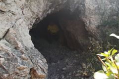 Boca de entrada a la cova del Senecó